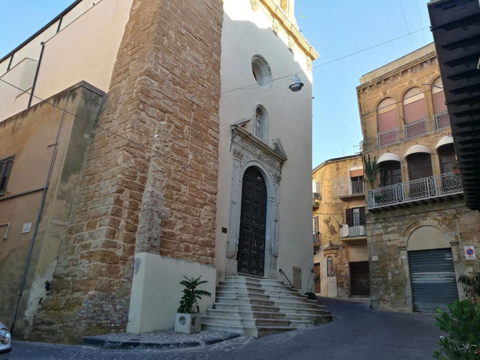 La Sedia Rossa Historical Centre Apartment Agrigento Bagian luar foto