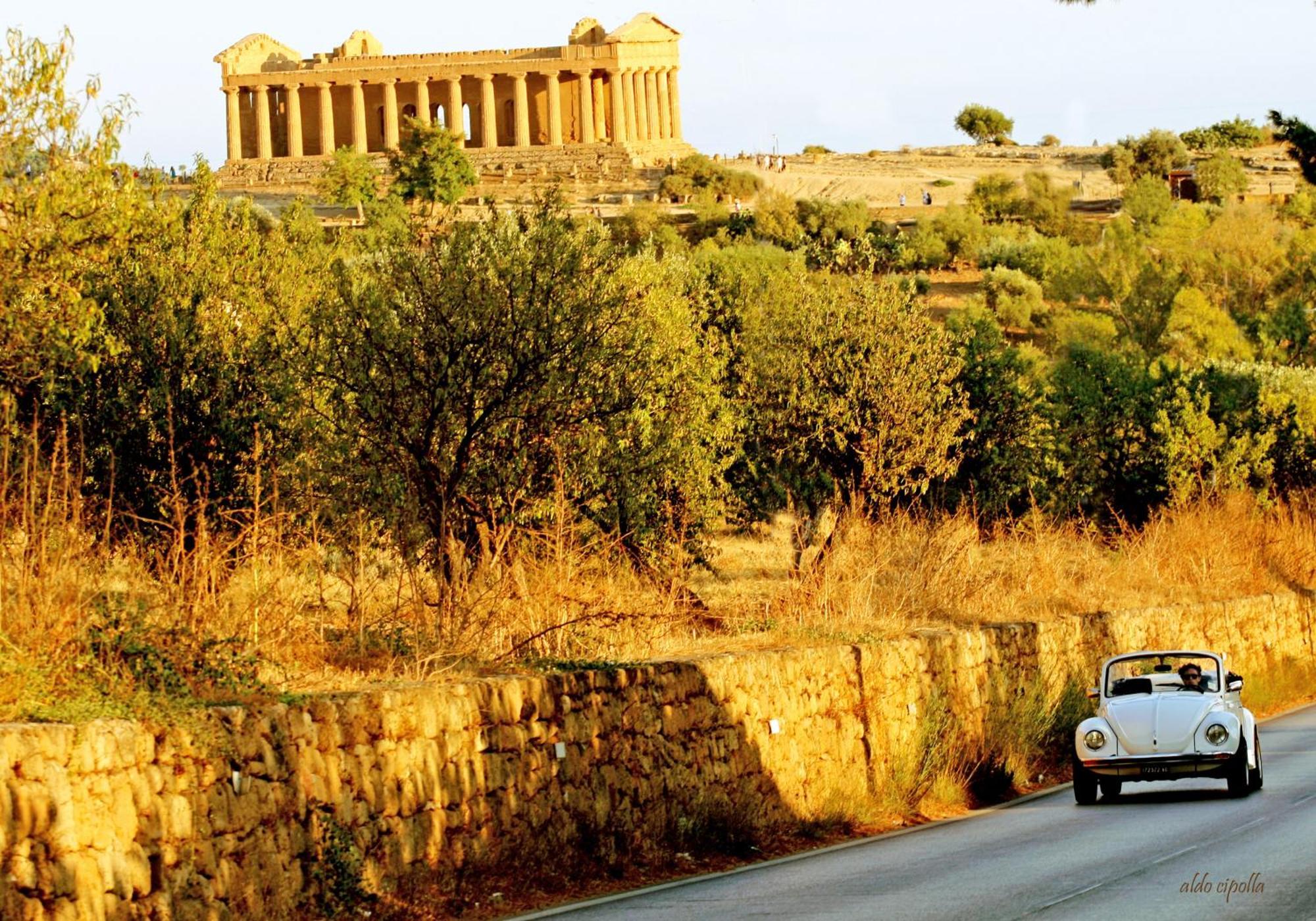 La Sedia Rossa Historical Centre Apartment Agrigento Bagian luar foto